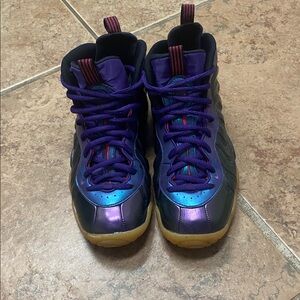 Nike Air Foamposite One Shoes Youth Kids 5.5 Y Iridescent Purple